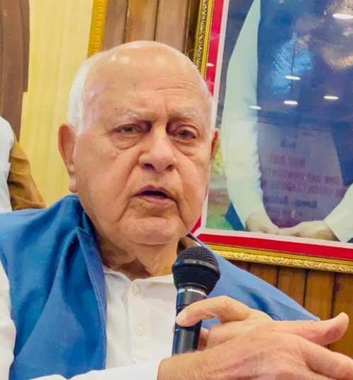 'Farooq Abdullah Says India, Pakistan Preparing for War, but Dialogue Efforts Underway'